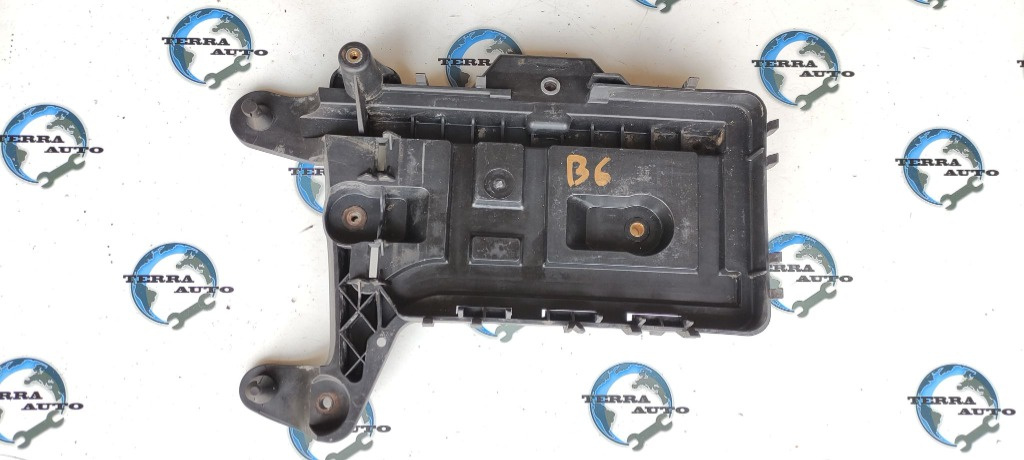 Suport baterie VW Passat B6 cod: 1K0915333C