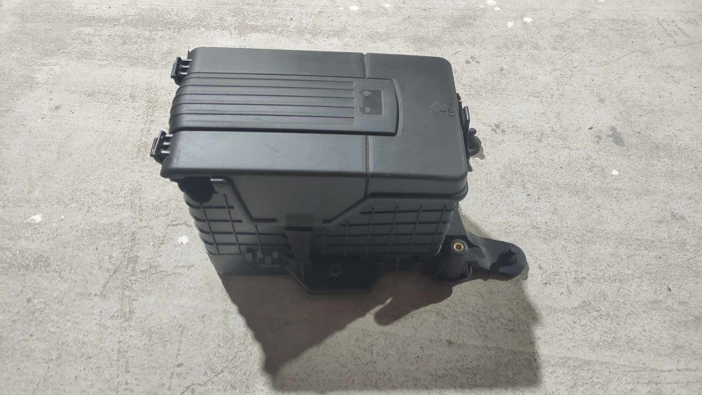 Suport baterie VW Passat B7 2.0 TDI an fab. 2010 - 2014
