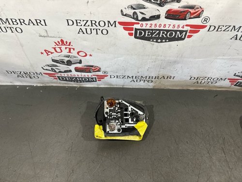 Suport bec stop dreapta 5E5945258A Skoda Octavia III Combi (5E5) 1.8 TSI 180 cai CJSA