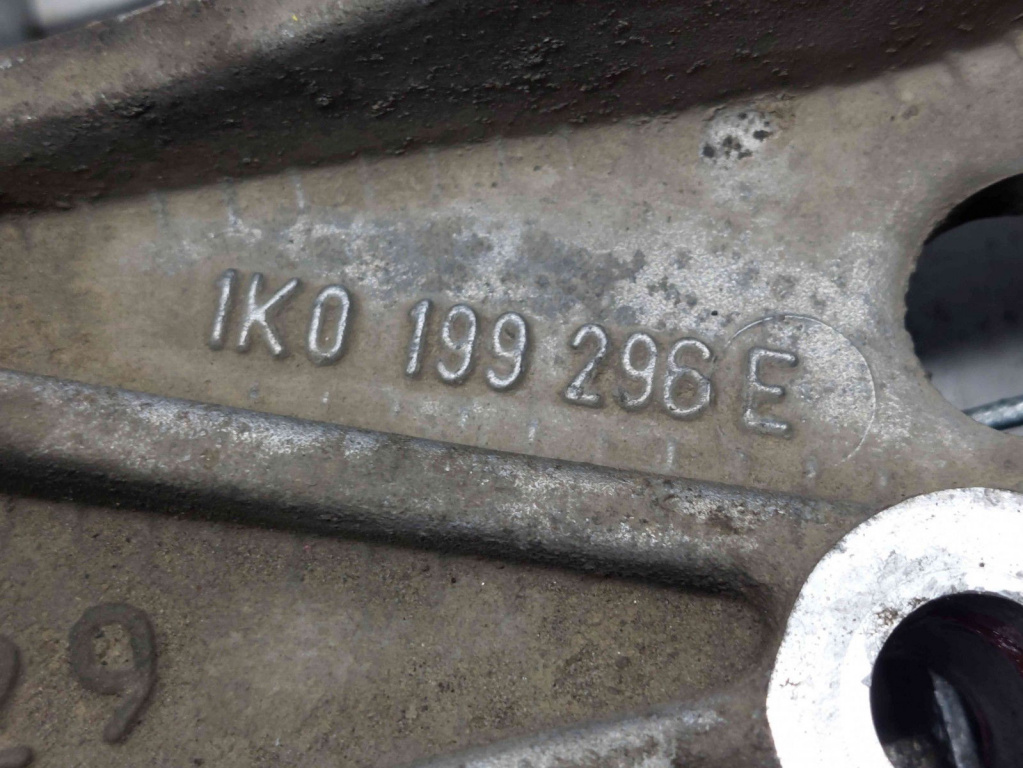 Suport brat-dreapta Audi A3 Sportback (8PA) [Fabr 2004-2013] 1K0199296E 1.9 TDI BLS 1.9 TDI BLS 77KW / 105CP