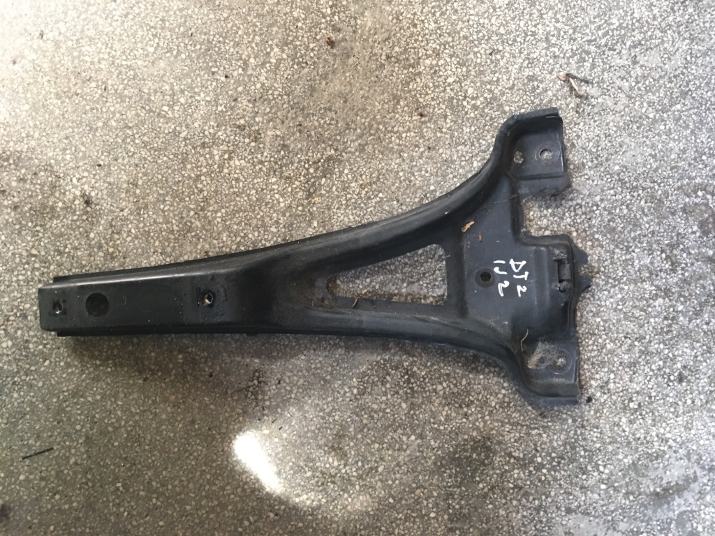 Suport broasca capota motor Volkswagen VW Bora [1998 - 2005] Sedan 1.9 TDI MT (90 hp) (1J2)