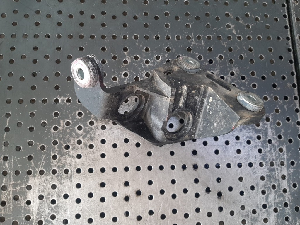 Suport cablu timonerie cutie 1.8 tfsi cda skoda yeti 5l 1k0711789j