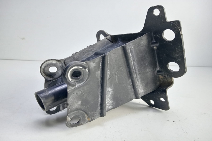 Suport cap lonjeron dreapta fata 8P0807134 Audi A3 8P/8PA [facelift] [2004 - 2008]