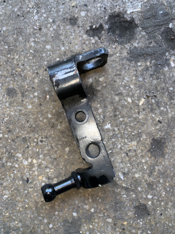 Suport capac motor Skoda Octavia 2 [2004 - 2008] Liftback 5-usi 2.0 TDI MT (140 hp) (1Z3) Cod motor BKD