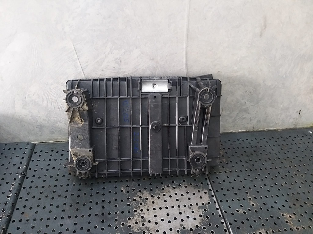 Suport carcasa baterie mercedes c class w205 a2056200018