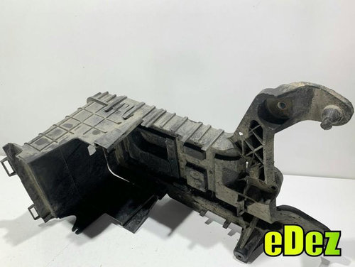 Suport / carcasa baterie Volkswagen Passat B7 (2010-2014) 1K0915333H
