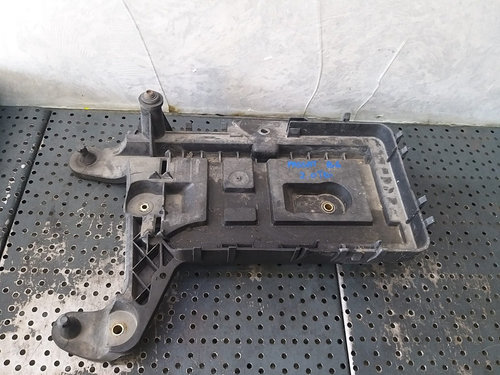 Suport carcasa baterie vw passat b6 3c 1k0915333c