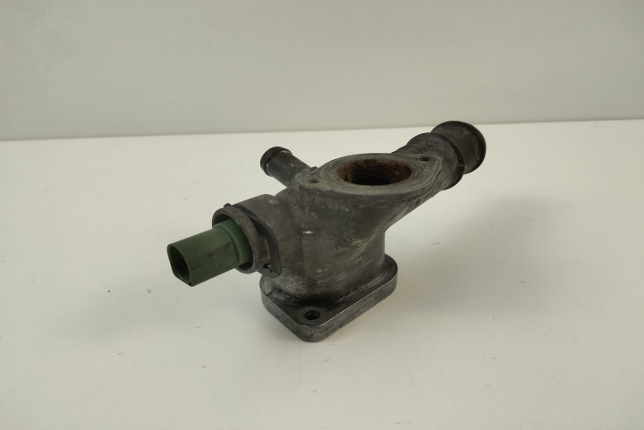 Suport Carcasa Termostat Flansa Senzor Audi cod 038121133a 038121133a Skoda Octavia [facelift] [2000 - 2010]
