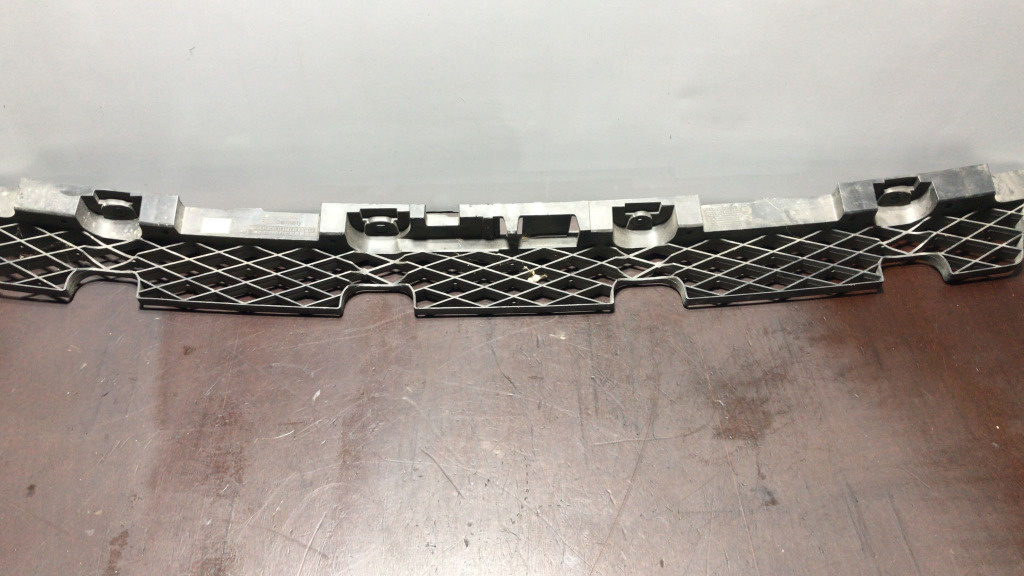Suport central bara spate cod 3AF807863 Passat B7 an 2010 - 2014