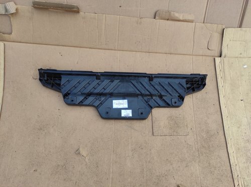 Suport central bara spate inferioara Audi Q7 (2016-2024) cod 4M0807329