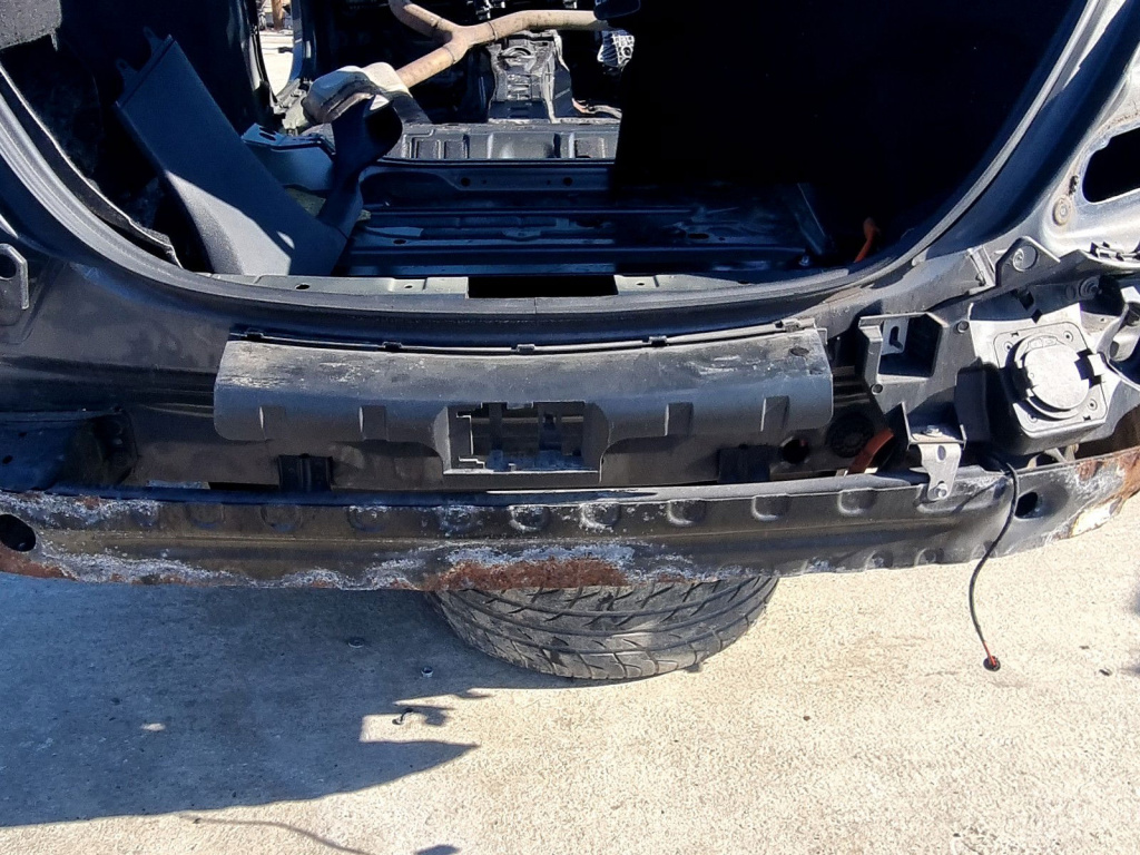 Suport central bara spate Mercedes Clasa C (W205) [Fabr 2014-prezent] 2.0 Hibr 274920 210KW / 286CP