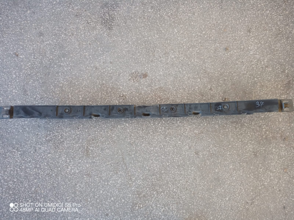 Suport central bara spate, Vw Polo 9N , 2007 COD - 6Q6807863