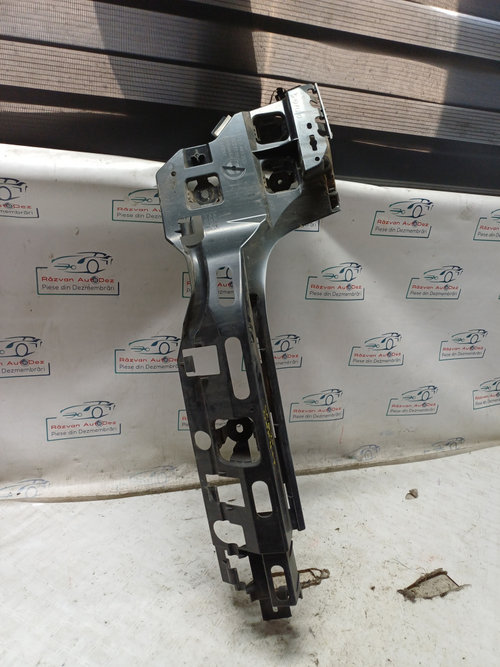 Suport central stânga bară spate BMW Seria 3 G20 2.0 Hybrid 2024, -