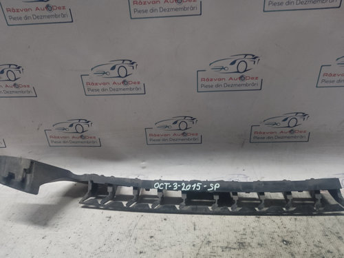 Suport central stânga bară spate Skoda Octavia 3 2015, 5E5807863