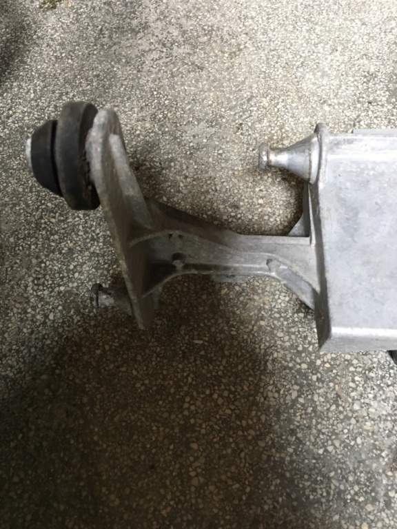 Suport centrala abs Mercedes-Benz C-Class W203 [2000 - 2004] Sedan 4 - usi C 180 AT (130 hp) C180 Avantgarde 2.0