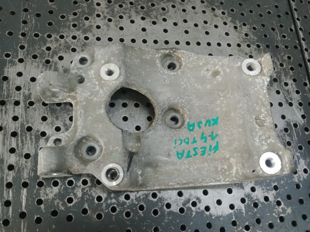 Suport compresor 1.4 tdci kvja ford fiesta 6 9646719580