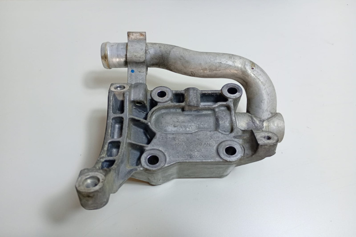 Suport compresor AC 059145169AN Volkswagen VW Touareg generatia 2 7P [2010 - 2014]