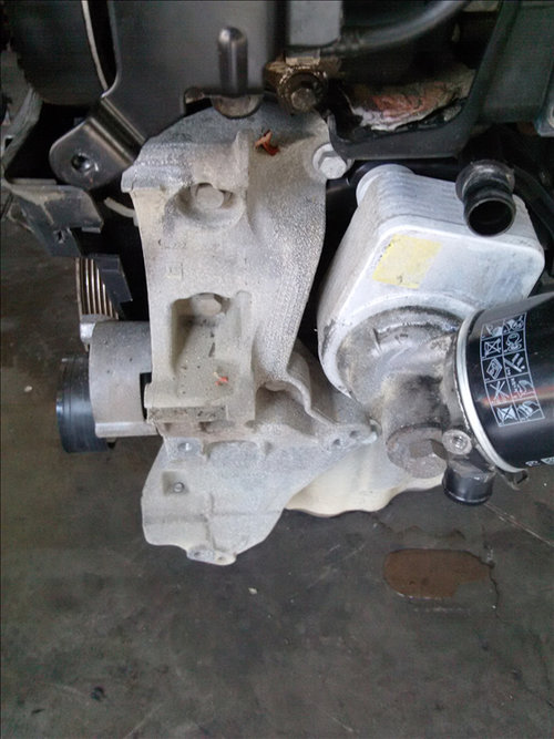 Suport compresor AC 1.5 DCI DACIA DUSTER an fabr.2013