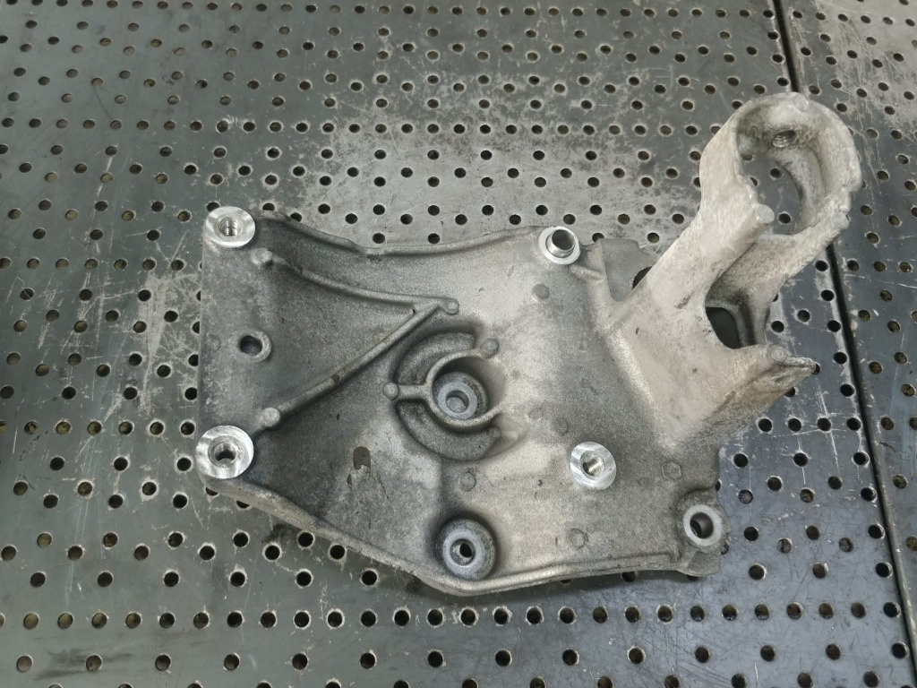 Suport compresor ac 1.5 hdi yh01 peugeot 3008 208 9823598480