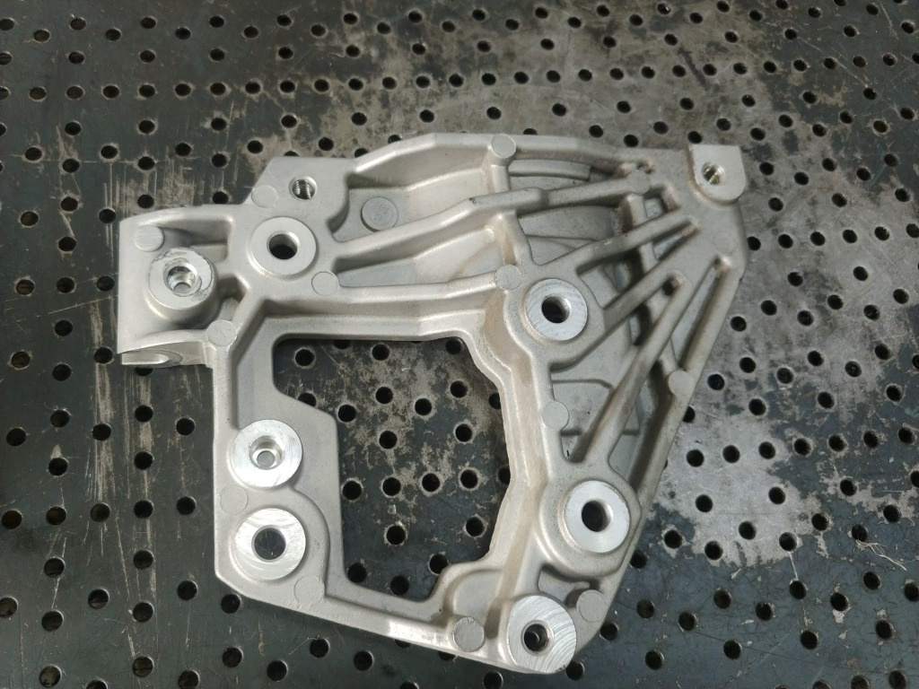 Suport compresor ac 1.5 tdci ecoblue ford ecosport focus 4 jn1q-10k360-aa