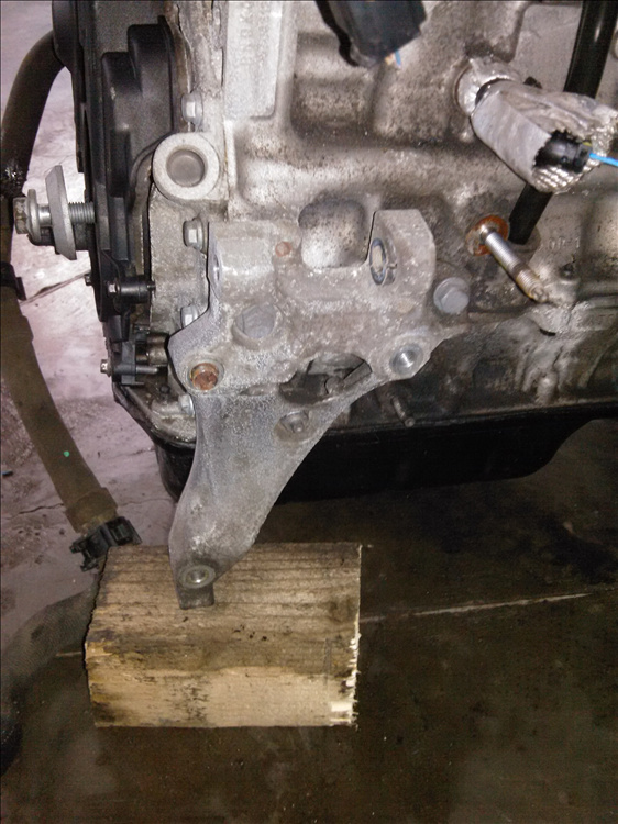 Suport compresor AC 1.6 HDI CITROEN C5 an fabr.2012