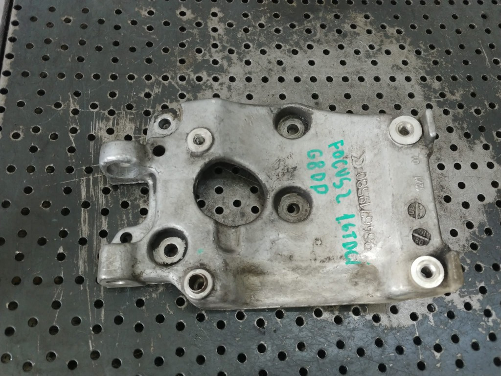 Suport compresor ac 1.6 tdci g8dd ford c-max ford focus 2 9646719580
