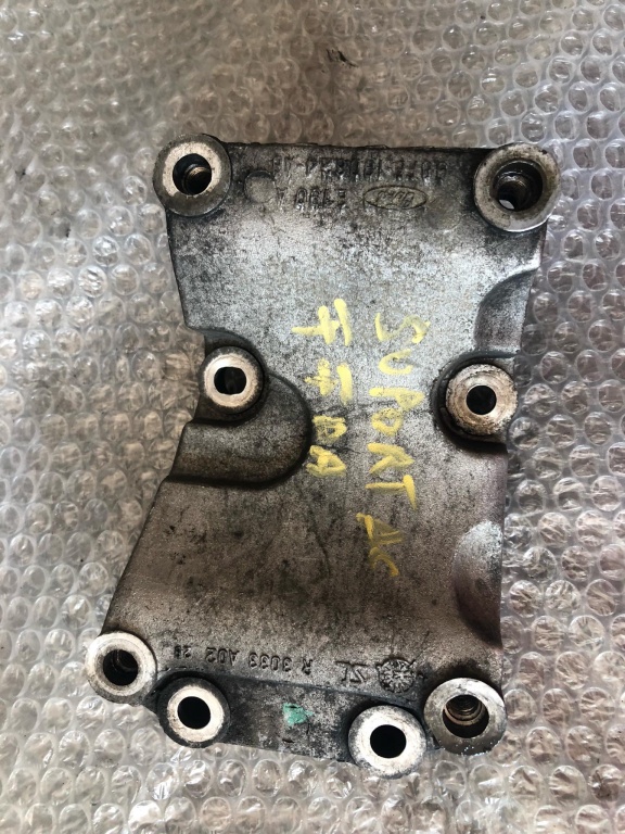 Suport compresor ac 1.8 tdci ford focus 1 2002-2004 ffda r3033a02 98ff190624ac