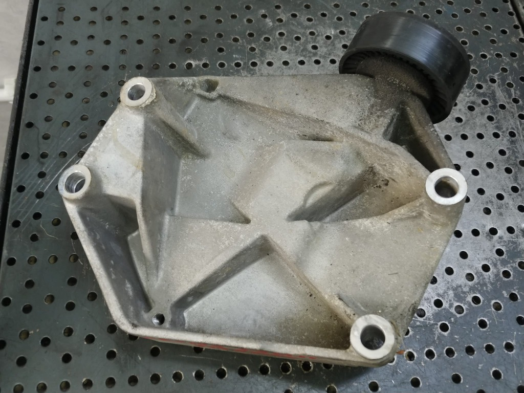 Suport compresor ac 1.9 d 939a1000 fiat croma alfa romeo 159 55210423