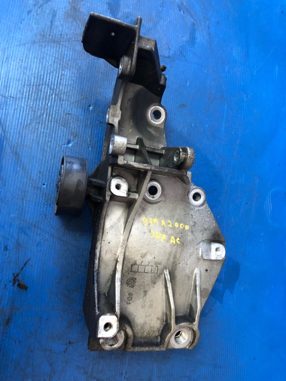 Suport compresor ac 1.9 jtdm alfa romeo 159 939a2000 55197248