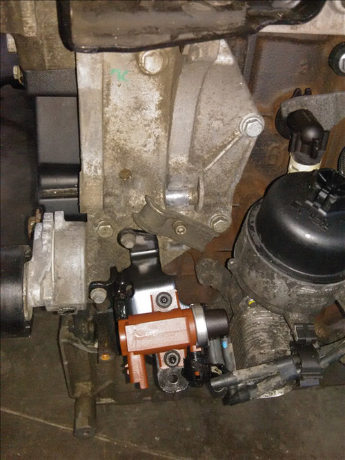Suport compresor AC 2.0 D VOLVO S 40 an fabr.2006