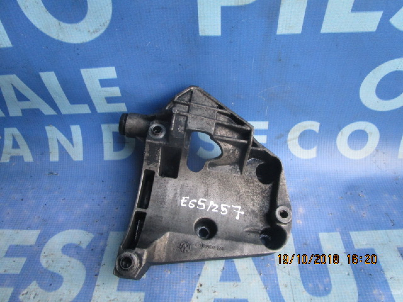 Suport compresor AC BMW E65 730d 3.0d M57N; 6455778670804