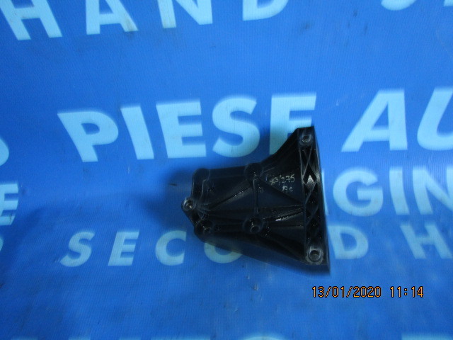 Suport compresor AC BMW E83 X3 3.0d M57N D3 2009;  7792202
