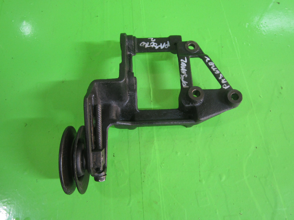 SUPORT COMPRESOR AC / CLIMA CU ROLA MITSUBISHI PAJERO 2 4x4 2.8 TD FAB. 1991 - 1999 ⭐⭐⭐⭐⭐