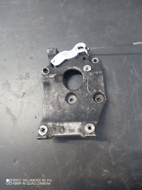 Suport compresor ac , Ford C-Max , Ford Focus 2,1.6 tdci g8da COD -9646719580