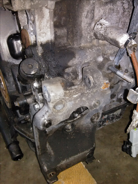 Suport compresor AC PEUGEOT 308 1.6 HDI an fabr.2008