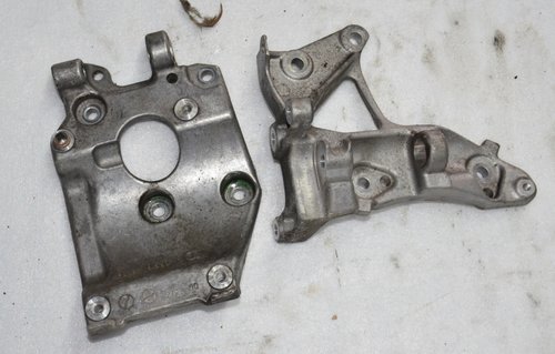 Suport compresor alternator Mazda 3 Focus 2 Peugeot 307 407 1.6 TDCI