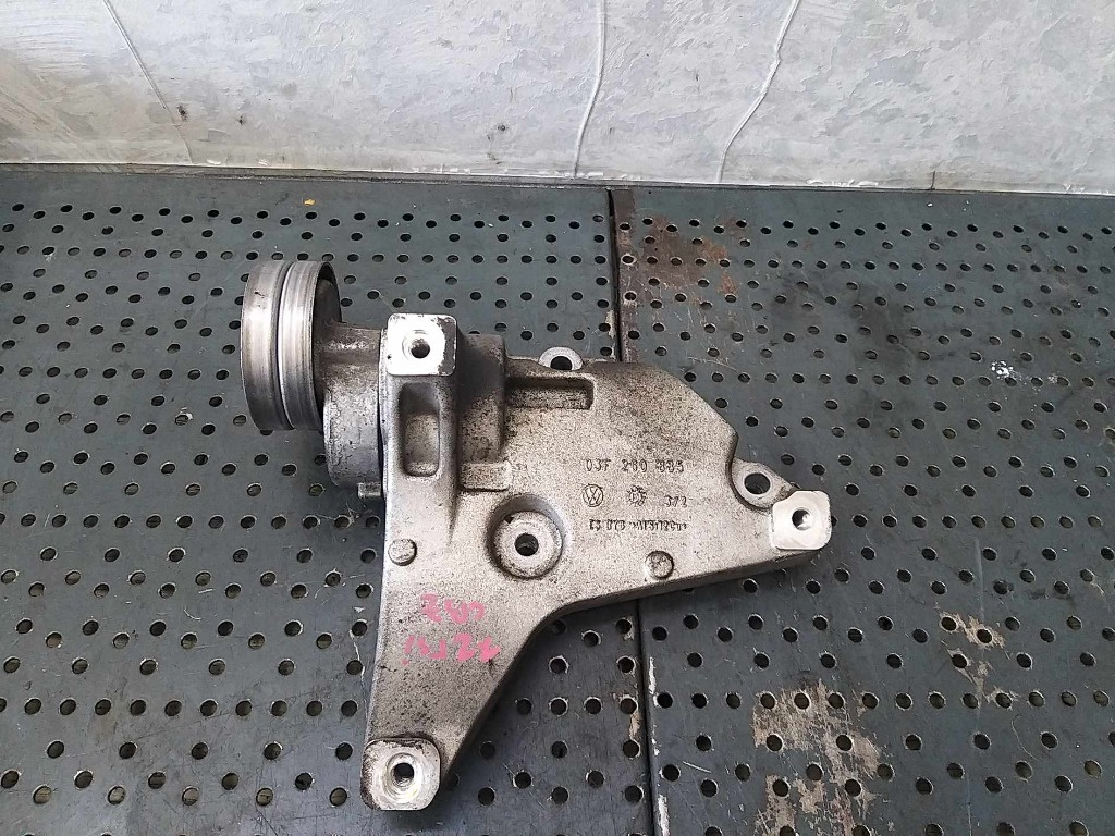 Suport compresor clima ac 1.2 tsi skoda fabia 2 03f260885