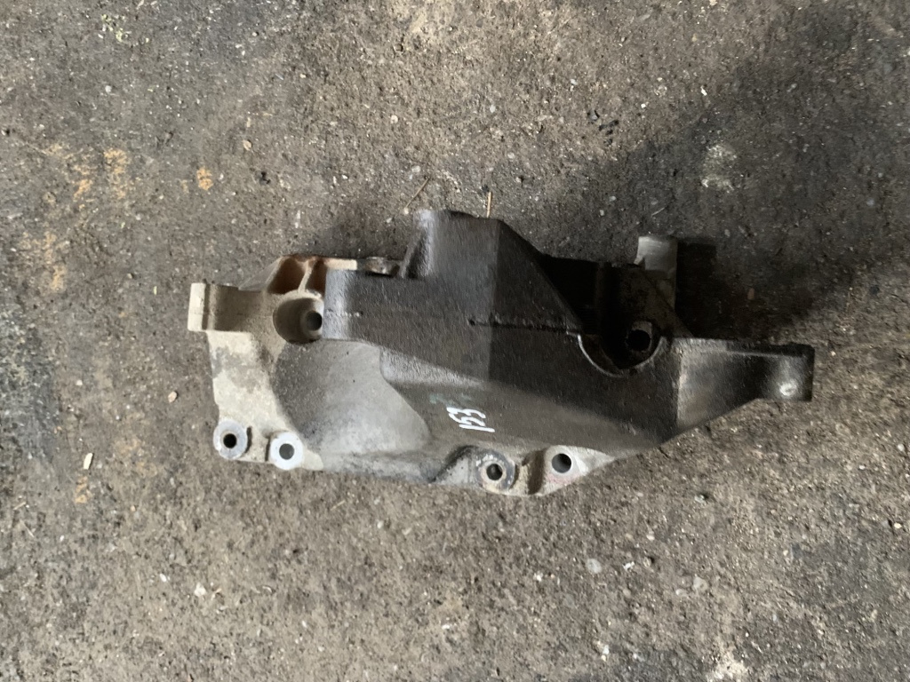 Suport compresor si pompa servodirectie Opel Tigra [1994 - 2000] Coupe 1.4 MT (90 hp) (95_) S93/BJ11 16V