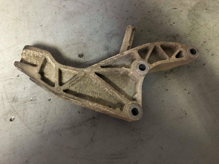 Suport cutie 1.3 cdti opel astra h 24459824