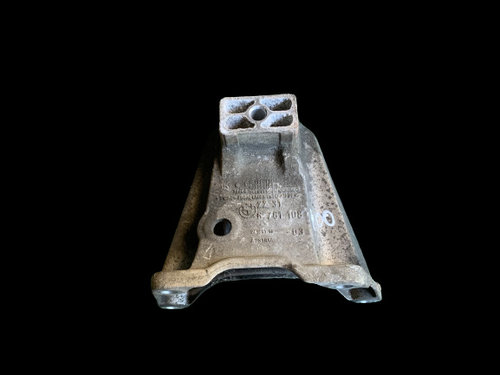 Suport cutie de viteze Cod: 6761108 BMW Seria 5 E60/E61 [2003 - 2007] Sedan 520 d MT (163 hp) M47N2
