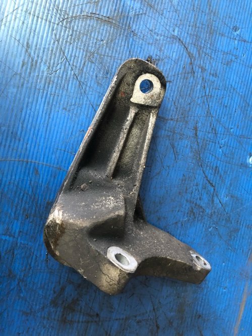 Suport cutie viteza 2.0 tdi ford focus 2 6g91-6p093-dc 6g91-6p093