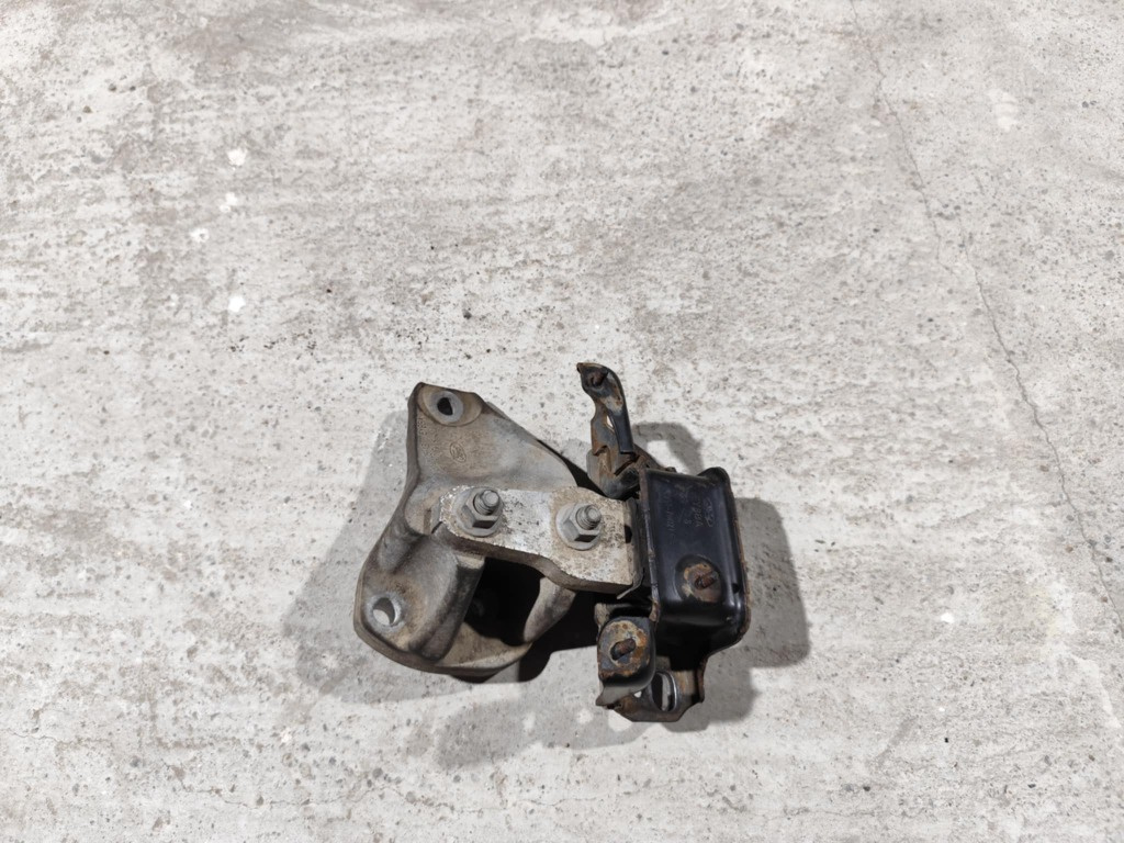 Suport cutie viteze 8V51-7M121-AE Ford Fiesta VI 1.25 benzina an fab. 2008 - 2017