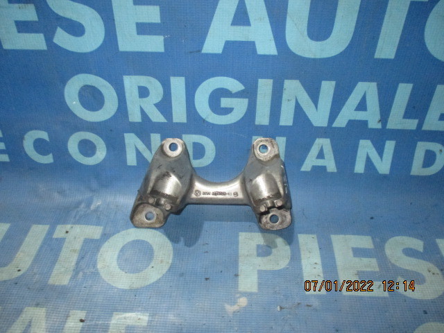 Suport cutie viteze BMW E87 120d; 6774105