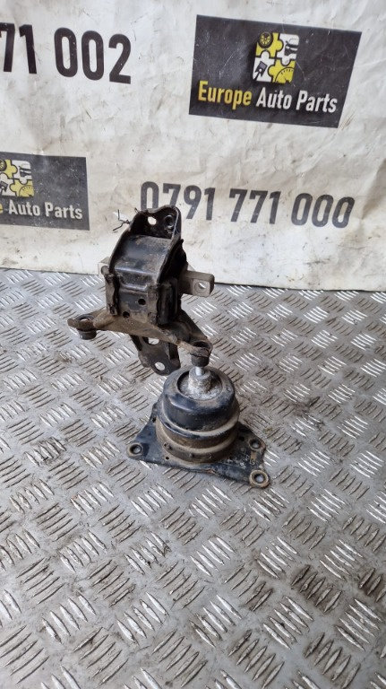 Suport cutie viteze Skoda Fabia 2 1.4 16V BXM an fab 2008 cod 6Q199555AC