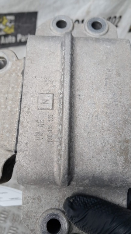Suport cutie viteze Vw Golf 5 1.9 TDI cod motor BLS transmisie manuala 6+1 an 2007 cod 1K0199555N