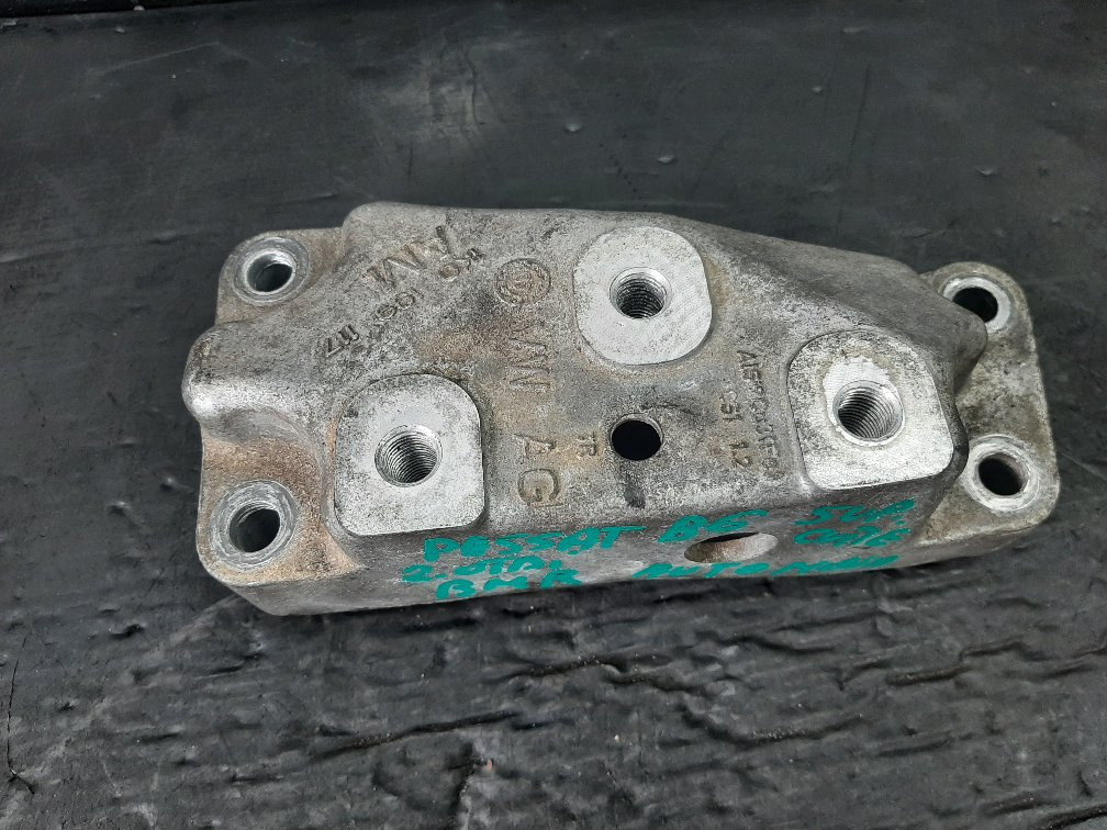 Suport cutie viteze vw passat b6 3c golf 5 audi a3 8p 2.0 tdi bmr 1k0199117