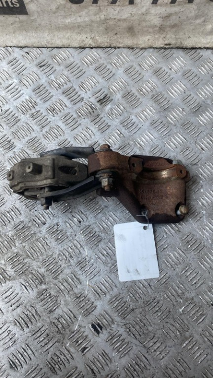 Suport cutie Volvo v40 2.0 D cod motor D5204T2 ,an 2011 cod 6G92-7M125-BB