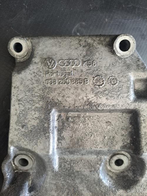 Suport de montare compresor AC VW Passat B5 - COD 038260885B