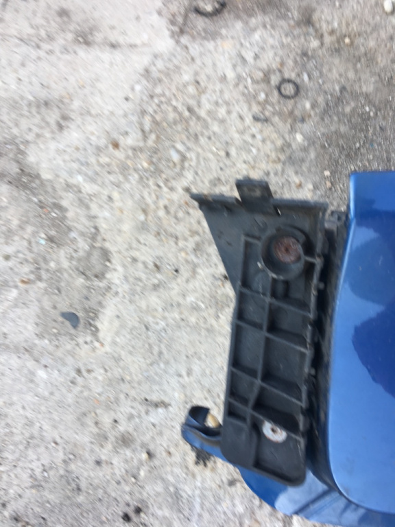 Suport dreapta bara fata pe aripa Audi A4 B6 [2000 - 2005] Sedan 1.9 TDI 5MT (130 hp) 1.9 TDI - AWX