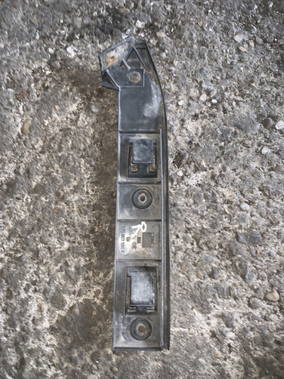 Suport dreapta bara fata pe aripa Volkswagen VW Bora [1998 - 2005] Sedan 1.9 TDI MT (150 hp) (1J2)